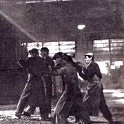Romani muncind in otelarie  ilustrata din anii 50 jpg