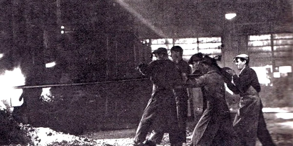 Romani muncind in otelarie  ilustrata din anii 50 jpg