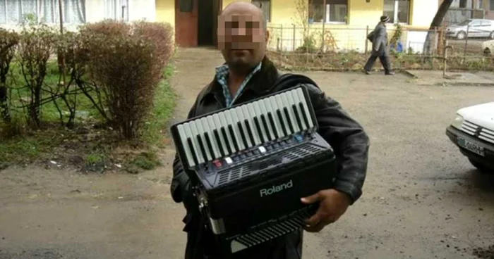 Lăutarul a rămas fără acordeon