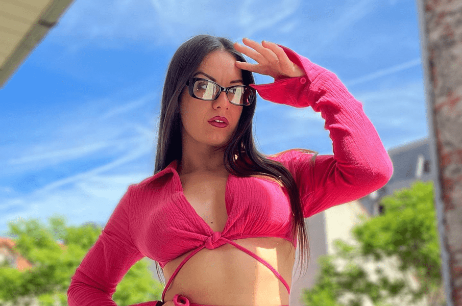 O luptătoare MMA cu cont pe OnlyFans, gonită de la antrenamente: „Femeile se plângeau de mine, a fost jenant!“