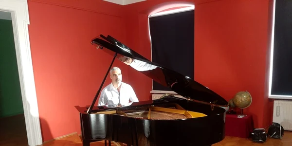 Aurelian Temişan filmează un videoclip la Braşov FOTO Ioan Buciumar