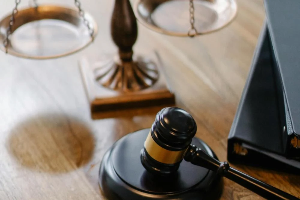 Când e bine să cauți un avocat în Suceava? Ce este bine să știi înainte de a lua o decizie?