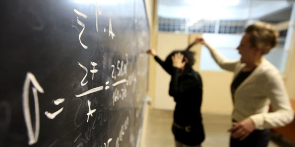 elevi profesori bataie FOTO adevarul