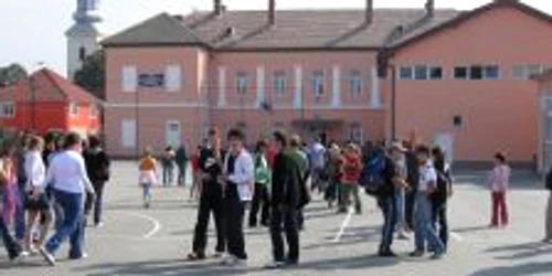 Şcoala "Avram Iancu" din Alba Iulia