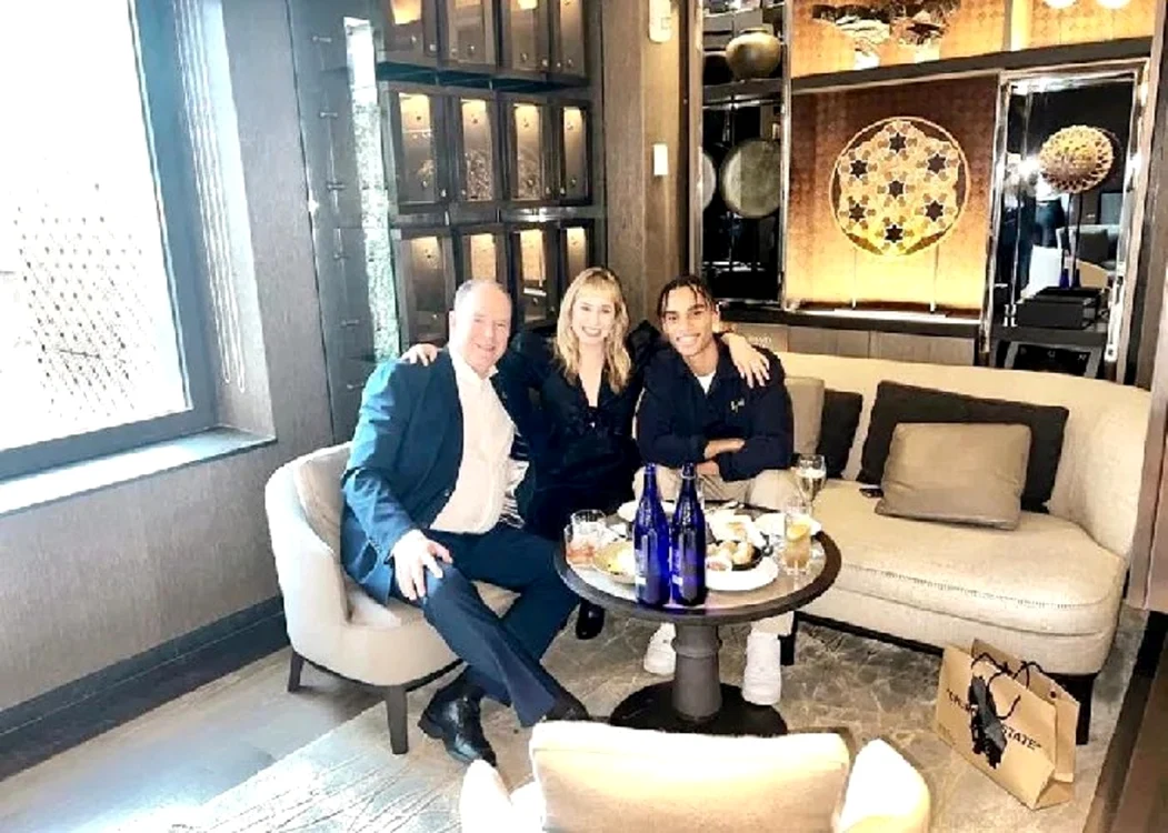 Printul Albert de Monaco, alaturi de fiica Jazmin Grimaldi si fiul Alexandre Grimaldi Instagram jpg