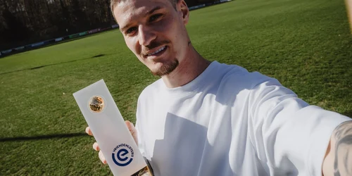 dennis man fb psv jpg