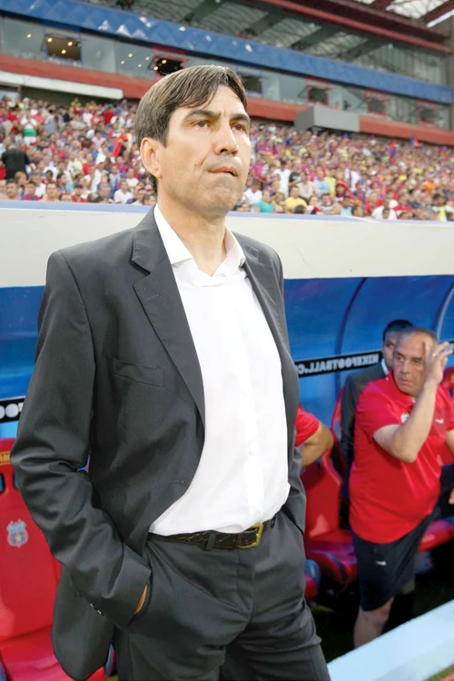 
    Victor Piţurcă  