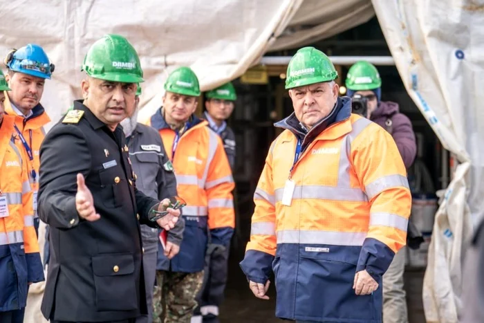 Ministrul Apărării a vizitat și două nave aflate în prezent în construcție FOTO MApN