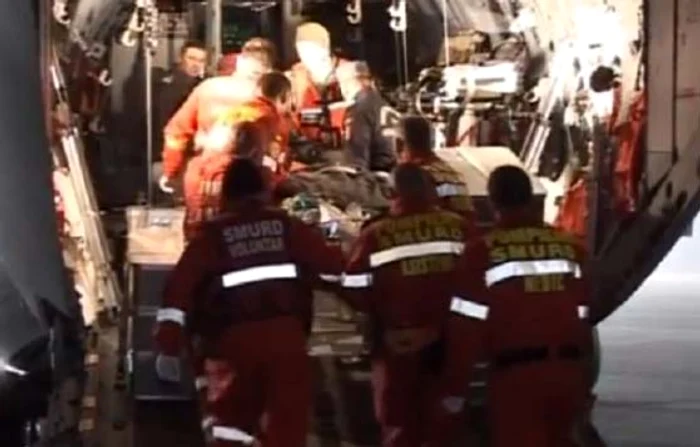 
    Aceştia au fost transportaţi cu mai multe avioane   