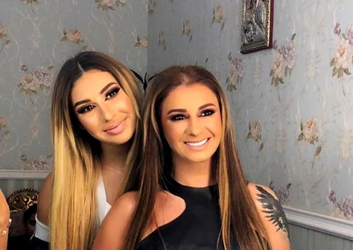 
    Anamaria Prodan şi fiica ei Sarah seamănă ca două picături de apăFoto: arhivă personală  