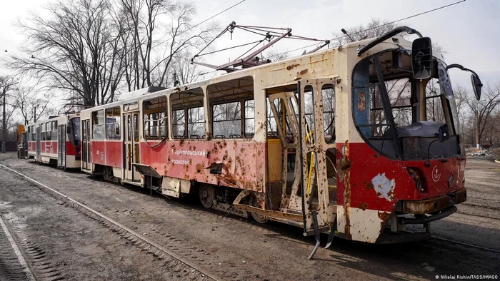 Depou cu tramvaie distrus în Mariupol (februarie 2023)