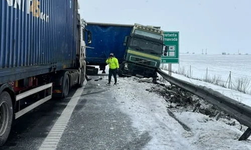 traficul pe a2, blocat dupa ce un tir a derapat foto constanta info facebook (1) png