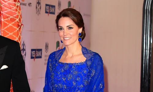 Kate Middleton, în rochia brodată manual în India jpeg