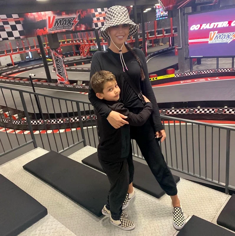 2 elena basescu si traian jr la pista de karting 8 jpg jpeg
