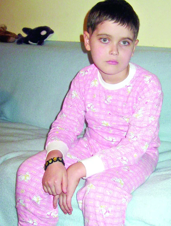 
    Gabriel se luptă  cu boala de  aproape doi ani  