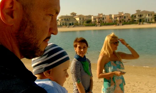Walter Zenga şi Raluca au stat 3 ani pe pământ arab  (Foto: Antena 3) jpeg