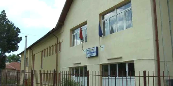licee inchise in prahova