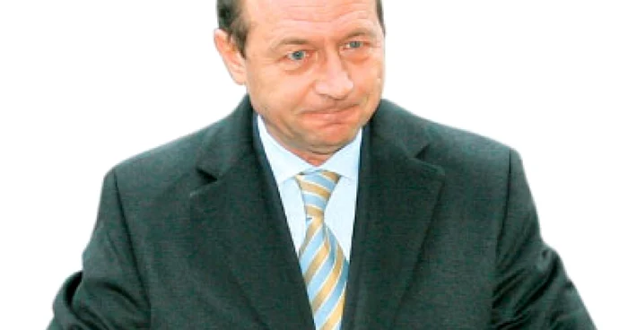 Băsescu: Vom analiza posibilitatea acţiunii statului în cazul celor care nu-şi rambursează creditele