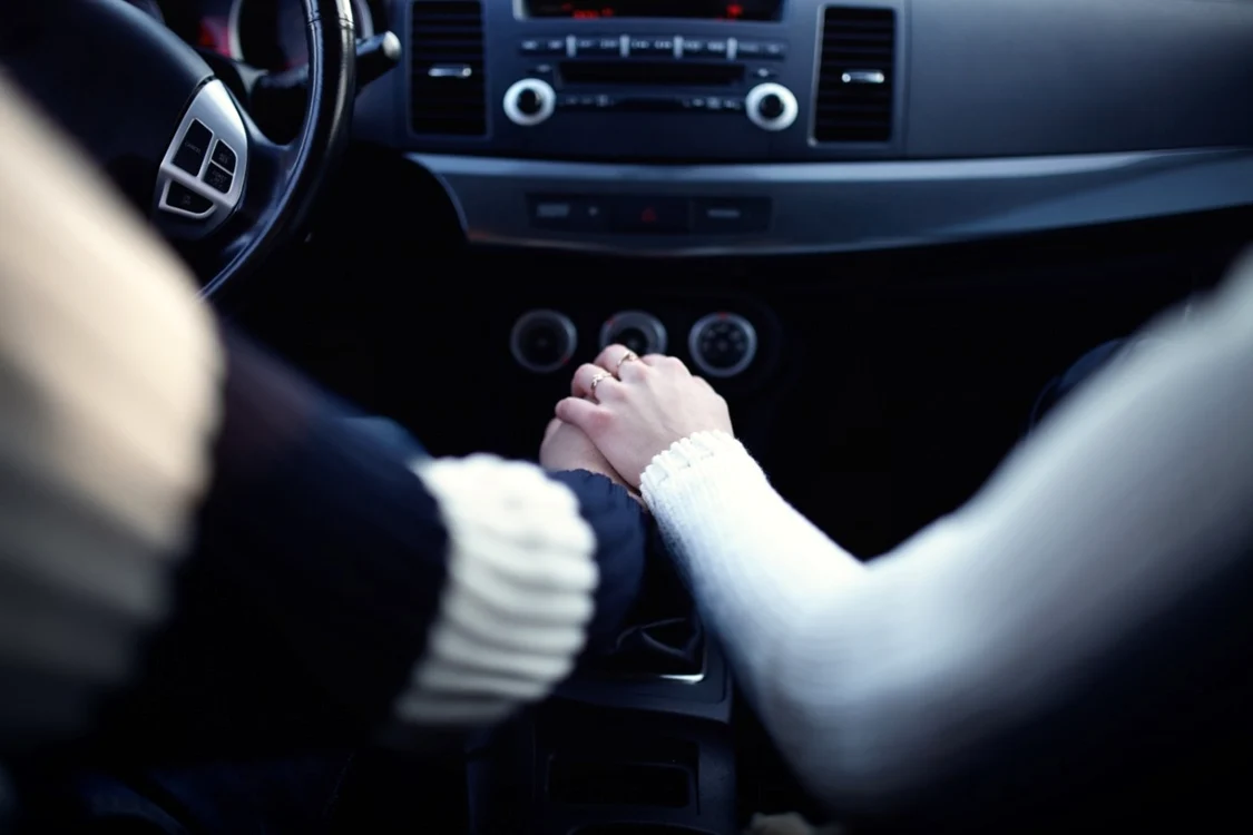 Femeia a spus că a făcut sex cu partenerul ei într-o maşină FOTO Shutterstock