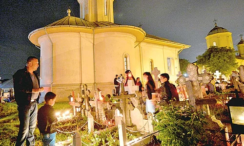 Craniile sunt ale unor măicuţe care  au trăit în această  mănăstire (Fotografii: AFP/Mediafax) jpeg