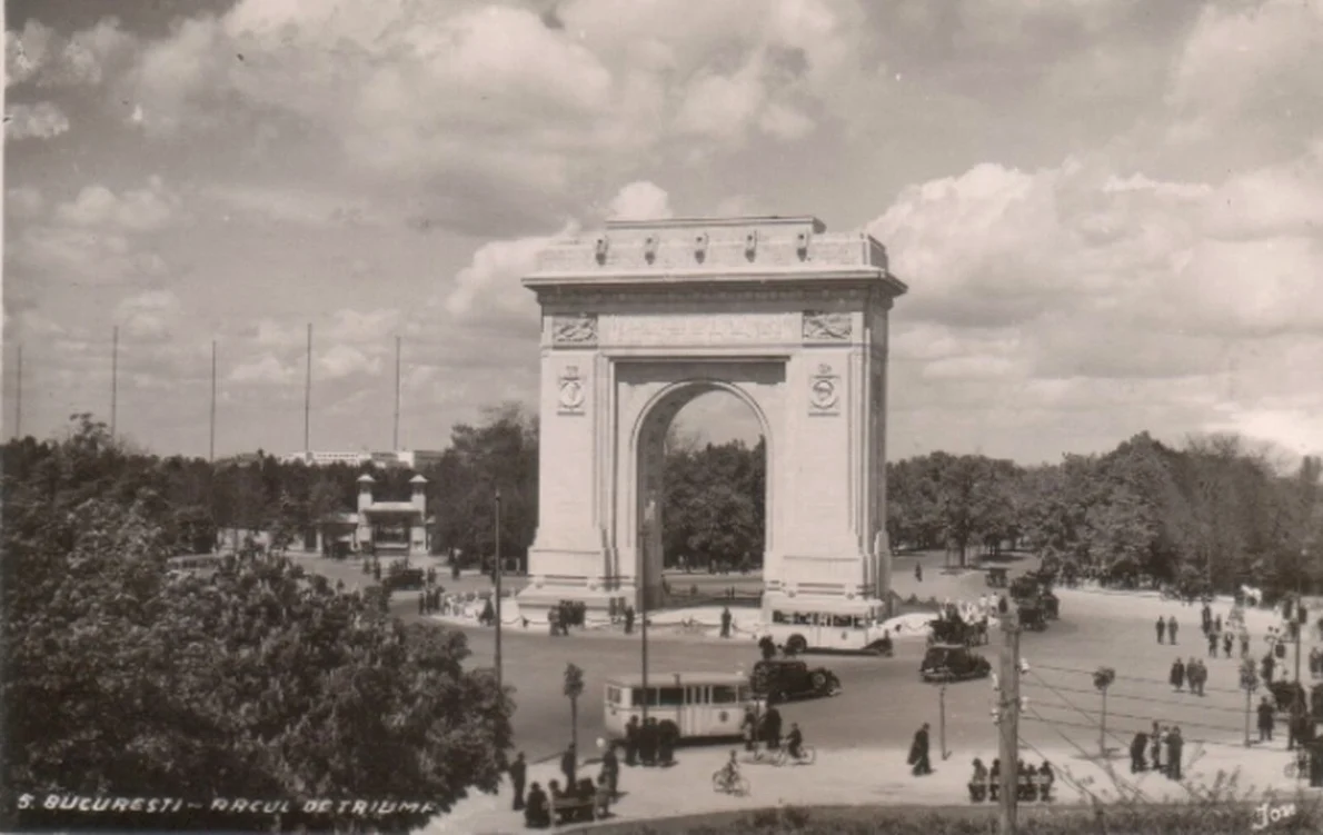 Bucureşti. Arcul de Triumf în anii '40
