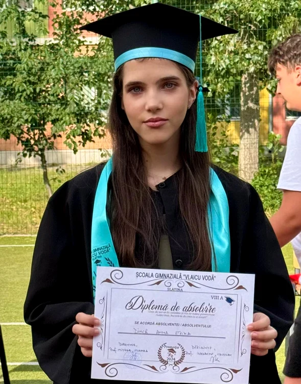 Anna Erika Dincă a absolvit gimnaziul cu media 10 FOTO: arhiva prof. Mioara Mitrea