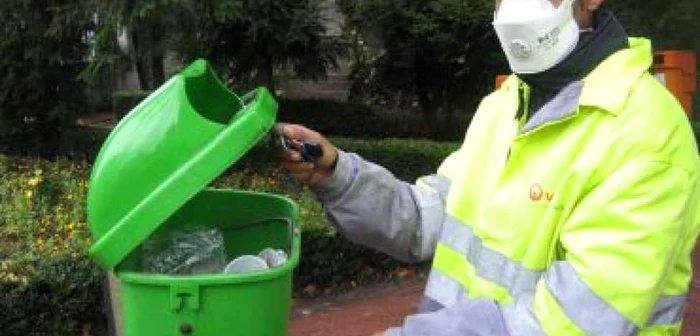 Ploieşti: Salariaţii de la salubritate au fost dotaţi cu măşti de protecţie
