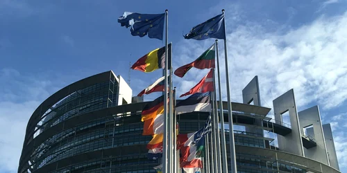 comisia europeana unsplash jpg