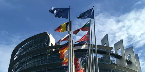 comisia europeana unsplash jpg