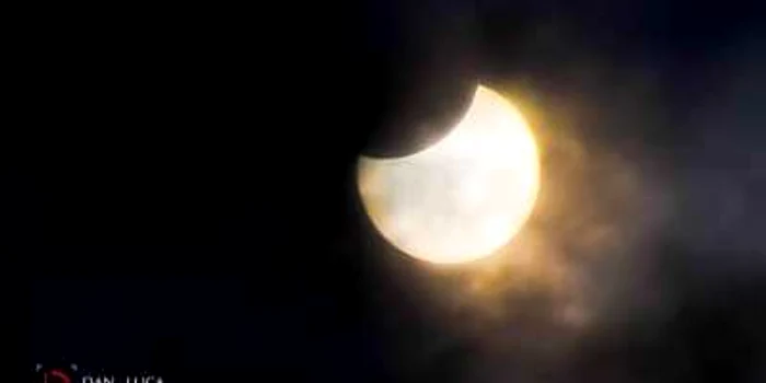 Eclipsa de soare surprinsă la Iaşi pe data de 20 martie 2015 FOTO Dan Luca