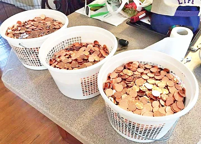 
    Aşa arată 110 dolari în monede de un cent  