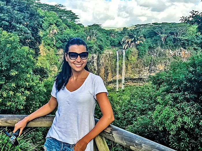 Cascada Chamarel, cu o înălţime de 100 de metri, este o altă minune a naturii pe care a văzut-o