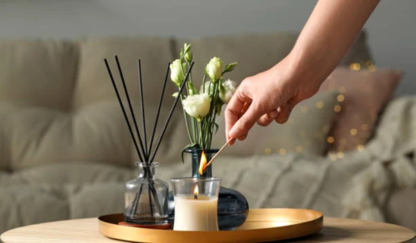 miros casa lumanare istock jpg