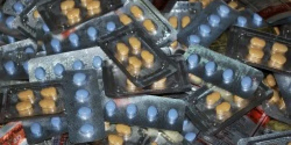 Pastilele se aflau în două colete care veneau din India
