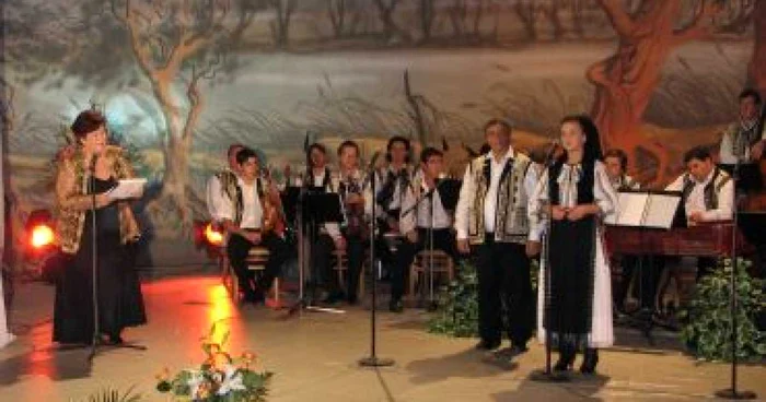 Alba Iulia: Cântecul popular răsună în Cetatea Unirii