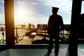Pilot avion aeroport FOTO Shutterstock jpg