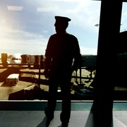 Pilot avion aeroport FOTO Shutterstock jpg