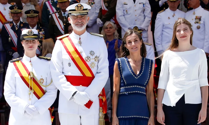Regele Felipe, Regina Letizia, Prințesa Leonor și Infanta Sofia foto profimedia (2) jpg