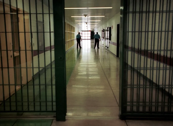 Deţinuţii au folosit gelul de mâini pentru o «igienă» internă