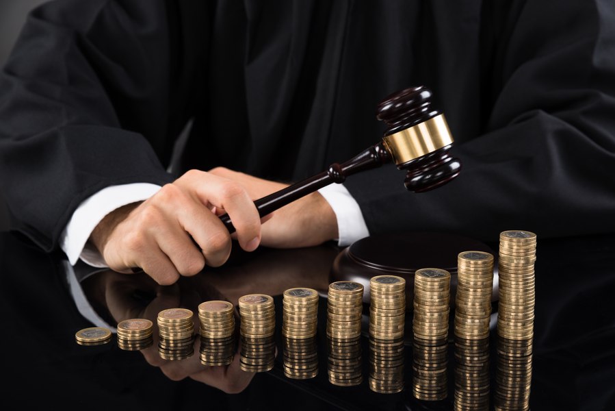 Pensiile magistraților, sub lupa CCR. Zegrean: Proiectul Bolojan are șanse mari să fie constituțional