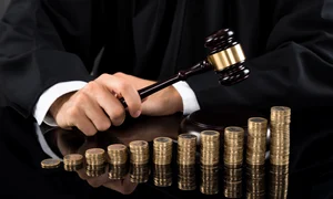 judecatori magistrati bani venituri pensii shutterstock