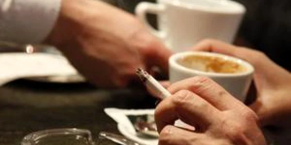 Fumatul ucide peste 1.000 de persoane anual 