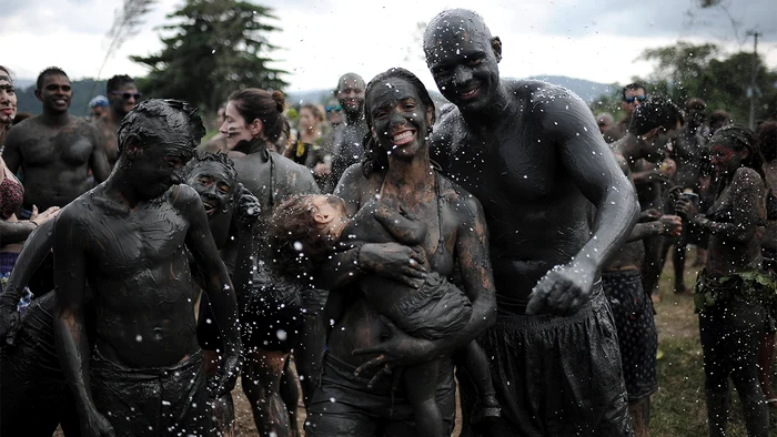 S-a ieşit cu întreaga familie la acest carnaval. Foto: Profimedia