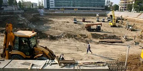 Încă un val de disponibilizări până în octombrie