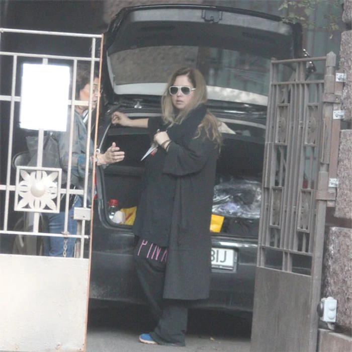 
    Anca s-a decis să facă o schimbare majoră la capitolul lookFoto: Blitz  