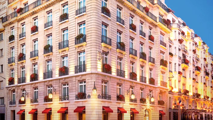 La data de 14 februarie 2014, Elena Udrea era în hotelul de lux Le Bistrol (Paris)