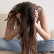 femeie bolnavă foto Shutterstock jpg