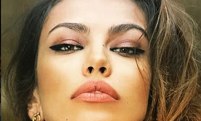 Madalina Ghenea poza png