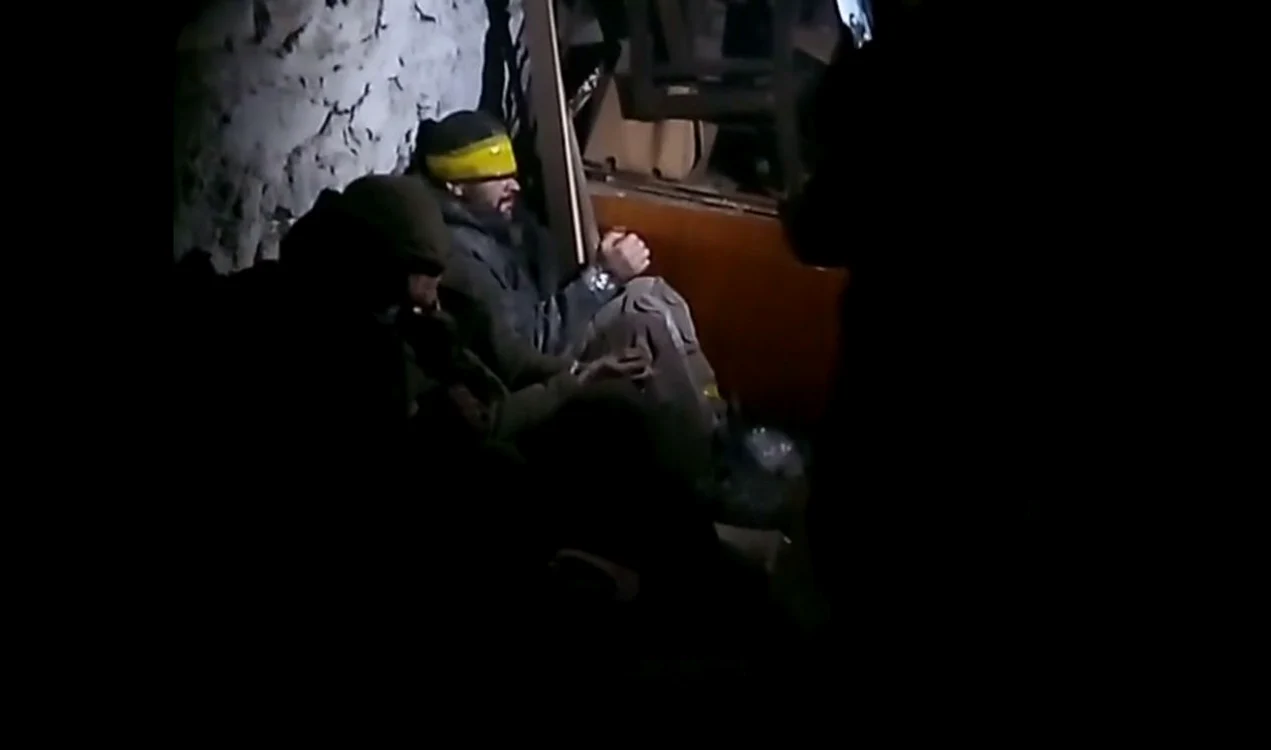 Prizonierul rus era un condamnat ce a vrut să lupte pentru a i se reduce pedeapsa Foto Captură video