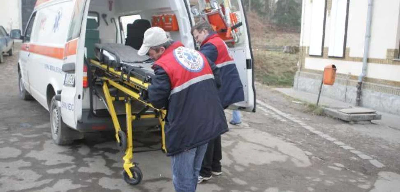 Răniții au fost transportați cu ambulanța la spital/foto: Arhiva